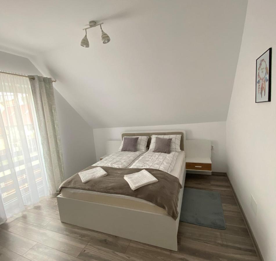 Fenyo Apartman House I أودورهيو سيكيوسك المظهر الخارجي الصورة