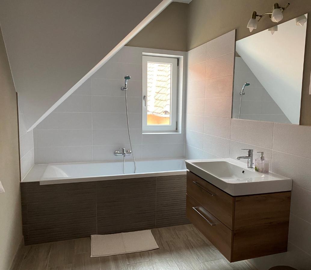 Fenyo Apartman House I أودورهيو سيكيوسك المظهر الخارجي الصورة